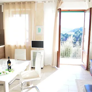  Apartment With Beautiful Sun
